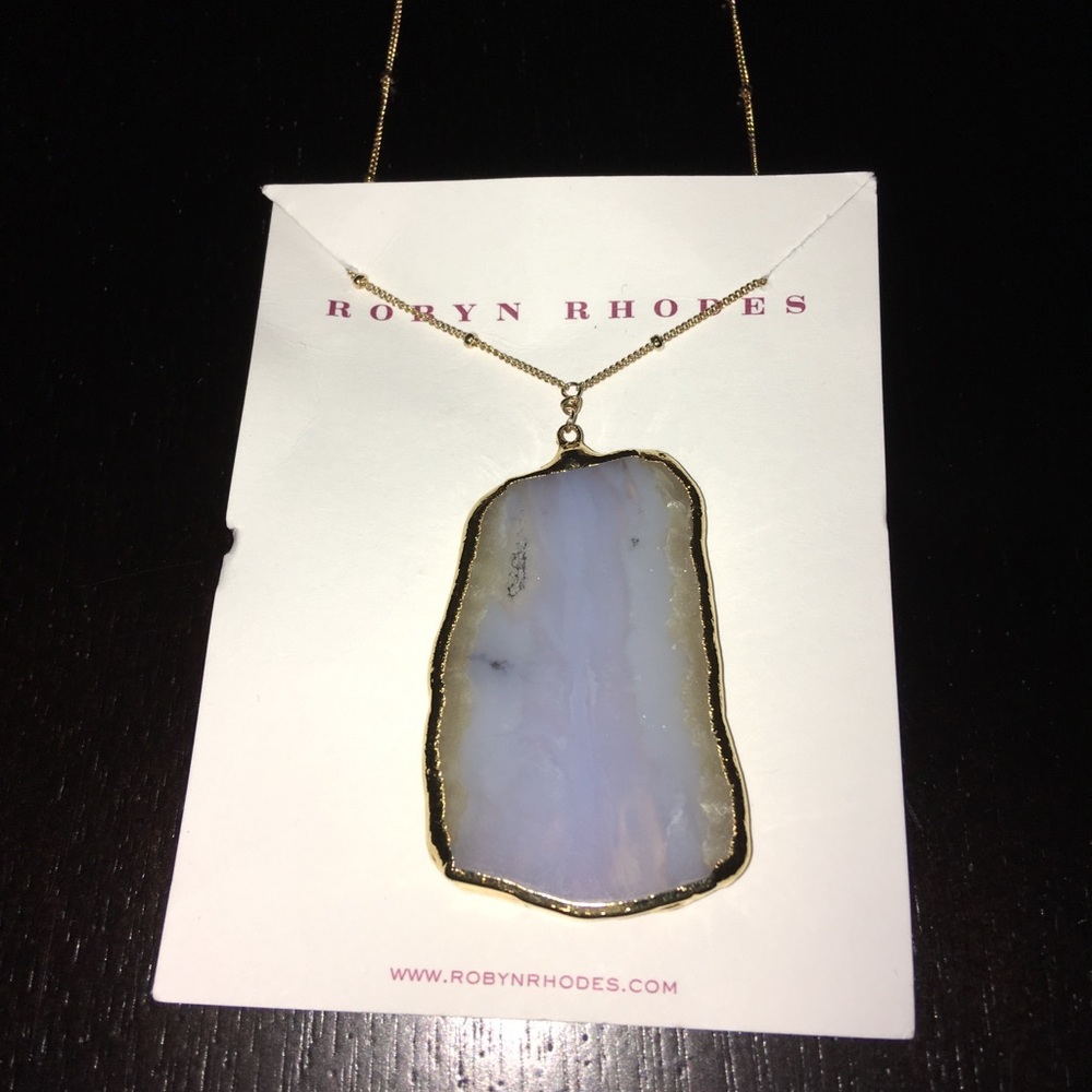 Davos blue lace agate pendant